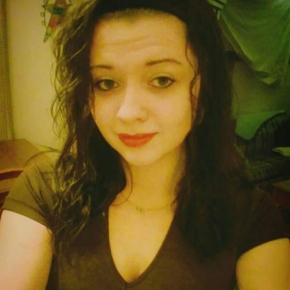 Meet your Posher, Cecily